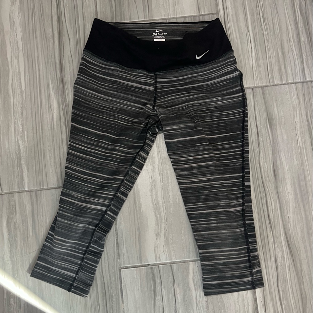Nike Capri Leggings